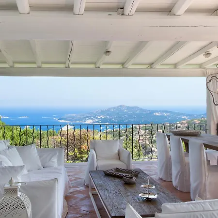 Florin Vila Porto Cervo